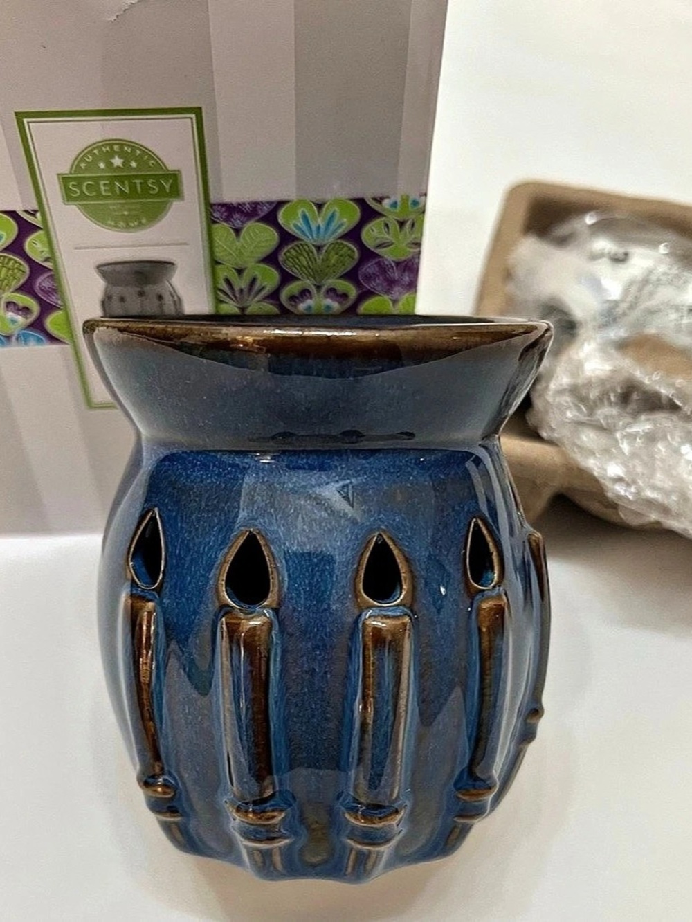 Scentsy Menorah Full-Size Wax Warmer - Retired Holiday Collection NIB